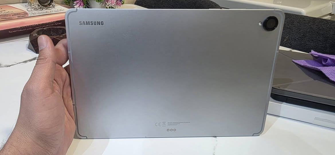 السلام عليكم
كالكسي تاب s11
ذاكرة ٢٥٦ قابل لاضافة ذاكرة خارجية
نظافة ١٠٠%
مع كفرات اصلية عدد ٢
السعر ٨٠٠ الف
***********
بغداد
