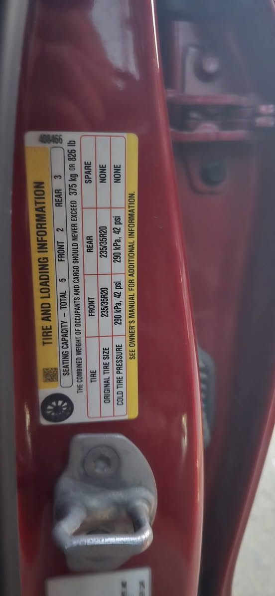 للبيع 
وجوة سعرها المعروف بالسوك لاسباب شخصية

تيسلا مودل٣ ٢٠٢٣ Performance

مغلفها ppf بالكامل
 عازل ضد الشمس امريكي شفاف لكل الجام امامي خلفي وجوانب.. درجة ممتازة ومجربة بسياراتي السابقات

 بيها رصعات ٣ بسيطة ترجع Pdr

اونلاين بآخر تحديث

ماشيه ٤١ الف ميل

اللون المرغوب احمر مميز

السياره حادثها ب امريكا جاملغ ايمن مبدل نفس اللون 

وبدون ايرباك  مثل ما واضح بالصور

حادثها يعتبر بسيط مقارنة بالسيارات ام القطعتين و٣ وايرباكاتها طاكة

مكان السياره بغداد حي القاهرة

رقم الموبايل ***********

اي استفسار راسلوني على الرقم

سعرها ٢٢٠ وبيها مجال بسيط
