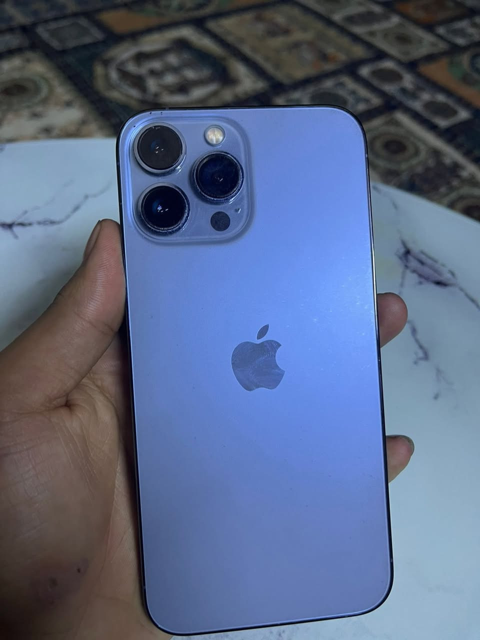 سلام عليكم آيفون 13pro Max بطاريه 89 معلايه ذاكره256 بي فطر  صغير بل كلاس مال كامره ما مأثر عليه.     كلشي مكفول  بي  مطلوب مراوس بآيفون 16برو ماكس    وانطي فوكا فرق  الرقم ***********
