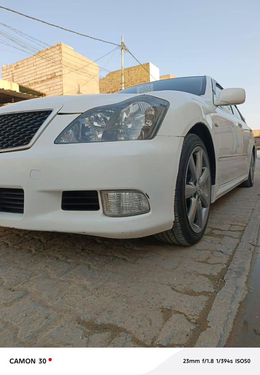 للبيع شاهينه 2005 دخول جديد
شاصي 84 🚀
رقم بغداد مبايعات وكاله ثاني يوم 
داخله هزه وكامله معاملتها 
3 دكم  
فتحه سقف  
تدفا كشنات 
كامره خلفيه
لايت دوار 5 قطع
خزن كشنات 
5 بصمات تشغيل + بيبان 
كشنات جلد 
6 كير 
خزن اقراص
كشنات كهربائيه امامي خلفي 
شاشه 
جنجر 
سياره كلش جديده وحلوه
ويل 18 دنك
حداده جديده
تخم تاير 
تحويره الامارات
مكفوله من الضربه والصبغ والتبديل والكص
مكان السياره : النجف 
السعر 145 $ وبيه مجال
***********
***********
