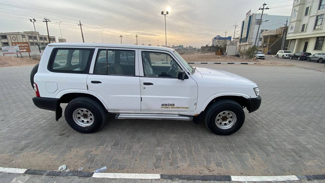 نيسان باترول 2003
كابريتر محرك 4500

كير عادي

 رقم بصرة سنوية 2030

 سيارة كير ومكينة البلاد

 سبير

 مقاعد جلد مدوشمة لحماية المقاعد

 تكاية عدد 2

داخل نظيف 

مكان السيارة البصرة قرب جامعة المعقل جديدة 

***********
