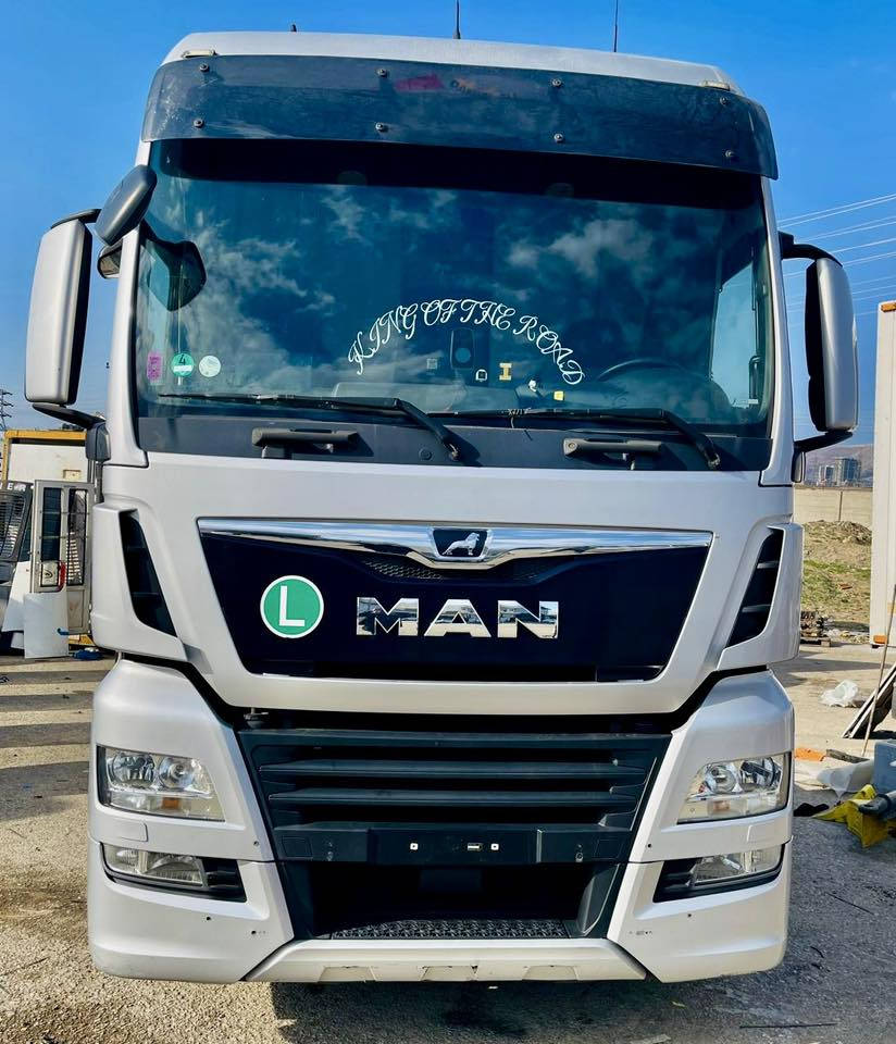 سعر/260$.      ::***********
MAN
حجم 460
موديل2019
فول مواصفات
رتايدر
سلاجة
كامرة و حساس
هورنات هوائية
سبايدرات
ويل كروم
