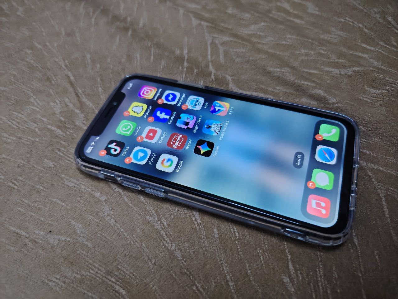 السلام عليكم ايفون xمحور ١٢برو مراوس بماكس شعدك نزل ذاكره ٦٤بطاريه ١٠٠فقط مبدل بطاريه اصليه ***********
