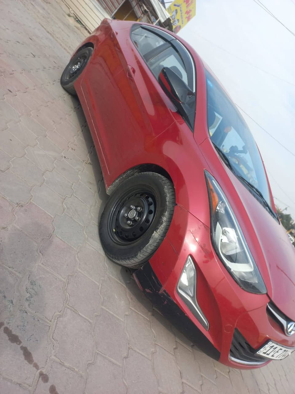 السلام عليكم النترا مديل 2016 فول عده البصمه السيارة وارد كندي السيارة مكفولة كفالة عامه كلين تايتل السيارة بيها بس الدعامية الخلفية صبغ فقط مكان السيارة بغداد حي اور قرب جامع الفردوس  للستفسار ***********
