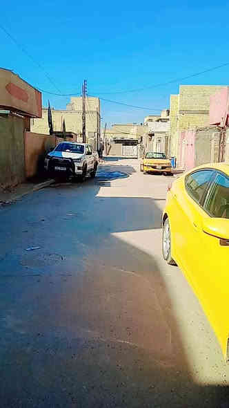 سلام عليكم 
بيت للبيع حي سلام كماليه شارع المستشفى جديد 100متر 5*20*
يتكون البيت من غرفة نوم 5*5*صاله 
وحمام داخلي بيت صطحين بيتونه صب مسلح 
ستقبال 5*4حمام خارجي 
كهرباء مجاري ماء انترنيت ظوئي كوله كالمل فول للخير ***********سعر معقول خابر 
وتدلل بيع مستعجل زراعي مكاتبه فقط
