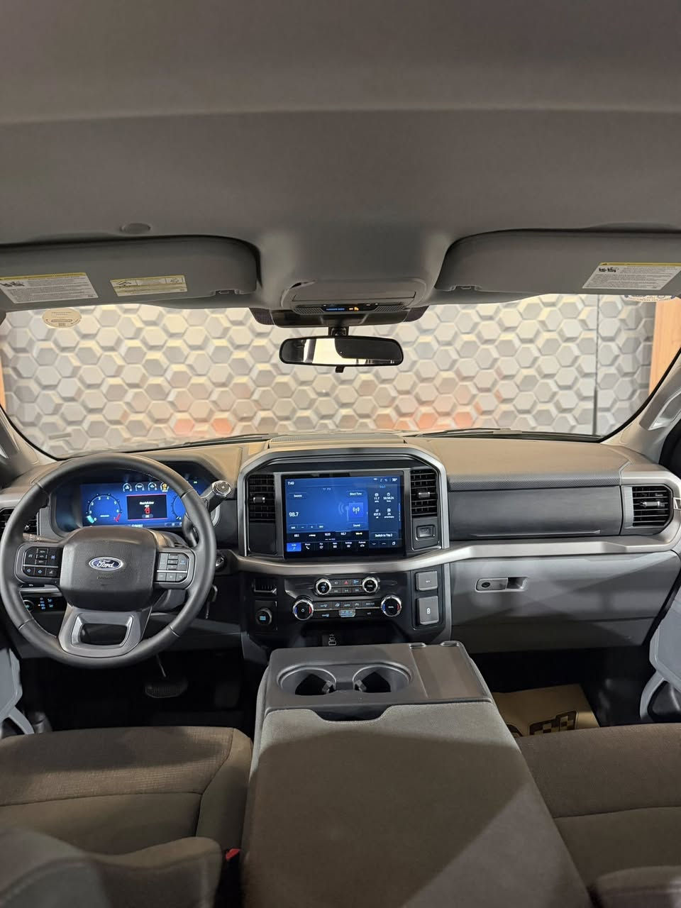 Ford F-150 XLT
2025
ماشية : 3 الف فقط
سلندر: 6 سلندر
محرک: 2.7
‎الكاميرا الخلفية - التحكم على المنحدرات - مستشعر وقوف - تدفئة المقاعد - مثبت السرعة - نوافذ كهربائية - نظام فرملة الطوارئ - 8 وسادة هوائية - المصابيح الأمامية ليد - قفل مركزي للأبواب - مانع الانزلاق - رادار

السيارة وارد امريكي بنيد و جاملغ صبغ 

سعر : 315$ ورقة
للاستفسار : ***********
العنوان : السليمانية المعارض الجديدة شركة ازمر اوتو معرض رقم ٣٤

