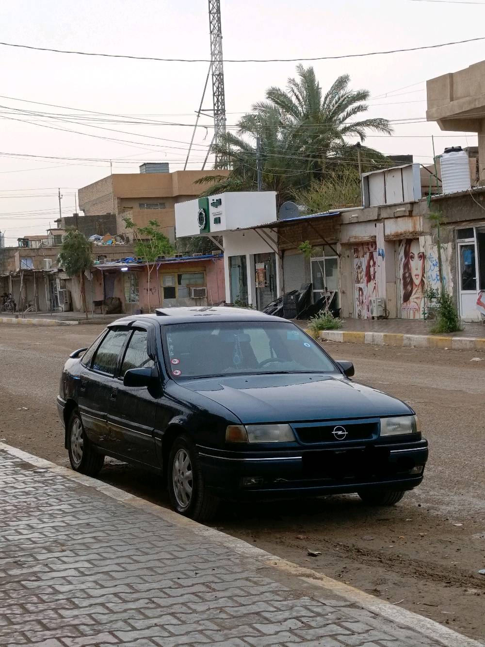 للبيع اوبل فيكترا موديل 1995تبريد ثلج رقم بغداد دولي محرك 18 المرغوب بيها جراد شويه بل جاملغات الوره تخم تاير جديد محرك وكير بشرط السياره جاهزه مال جناي السعر 50 وبيها مجال بسيط الشراي بي خير ويدلل مكاني بابل مسيب رقم الهاتف ‏‪***********‬‏
شنو موديل السيارة بالضبط وسنة الصنع؟: 
موديل 1995
شنو حالة الماكينة والكير؟ بيها تهريب أو أصوات أو حرارة؟: 
مكينه جديده مكينه وكير بشرط 
السيارة بيها صبغ/سمكرة/حوادث سابقة لو شغلها بس تجميلي؟: 
السياره مابيها قطرة صبغ الجاملغات الوره بيهن جراد شويه 
وين مكان السيارة بالضبط حتى نكدر نحدد المعاينة؟: 
بابل مسيب 
السعر نهائي لو قابل للتفاوض، وأكو تبديل لو بيع فقط؟: 
السعر 50 وبيها مجال بسيط قفلها ب47 بيع فقط