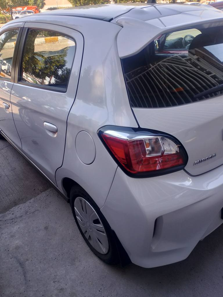 ميراج بيهه بنيد وجاملغ سياره جديده ماشيه ٨٠٠٠كم بعدهه اخت الزيرو مكلف للنشر *********** بغداد, العراق
