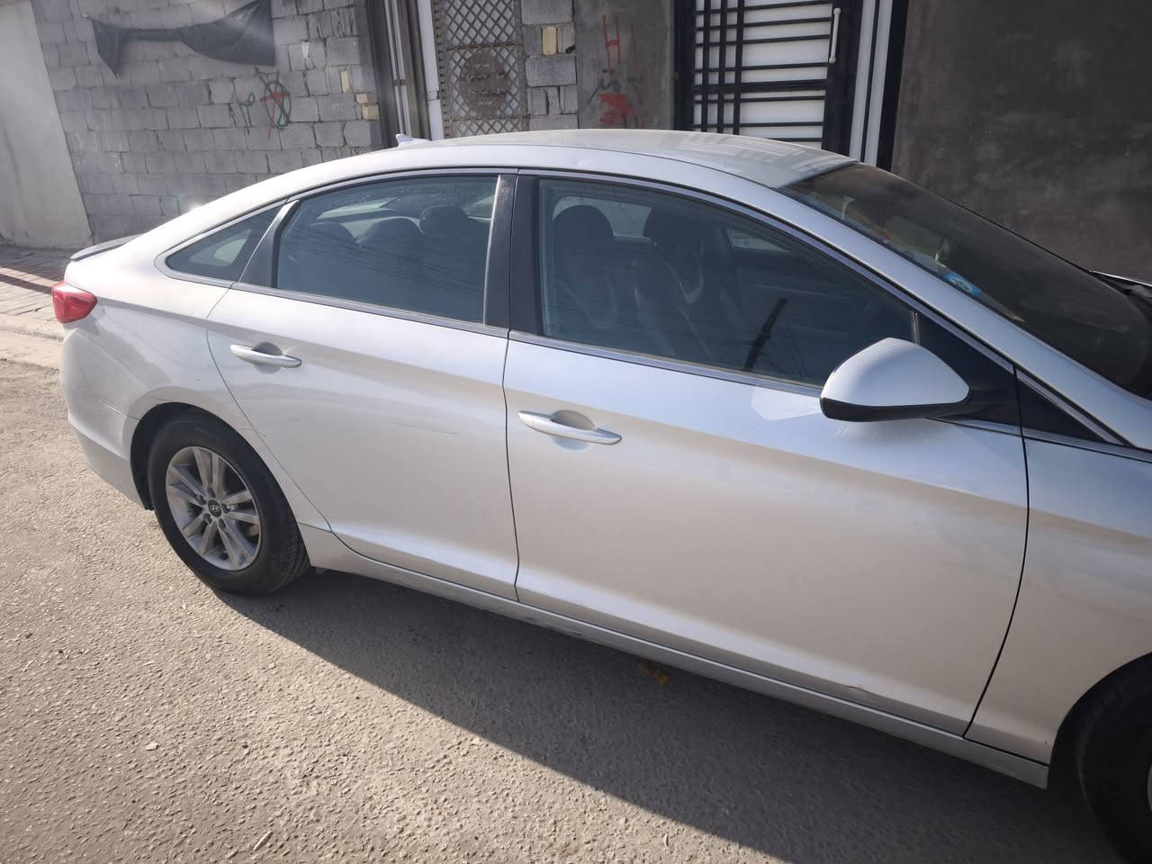 السلام عليكم
سوناتا وارد امريكي  موديل  15 لبيع  نواع الحادث في امريكه بنيد  وجاملغ الامامي. السياره حلوه  مثل ماشوفن كدامكم  مل  جنايه رقمه كربلاء  السعر  120 وبيه مجال   الاستفسار اكثر الاتصال على الرقم ***********
