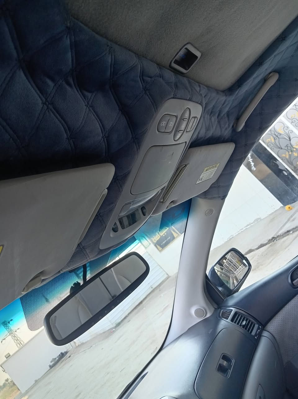 السلام عليكم للبيع هونداي انتروج موديل 2007 رقم بغداد دولي بسمي تحويل ثاني يوم جاهزه تخم تاير جديد حداديه جديده مكينه 3800 حادثه جاملغ خلفي ومكانات صبغ بيع فقط للتصال *********** مامتواجد ع الفيس السعر 115وييه مجال
