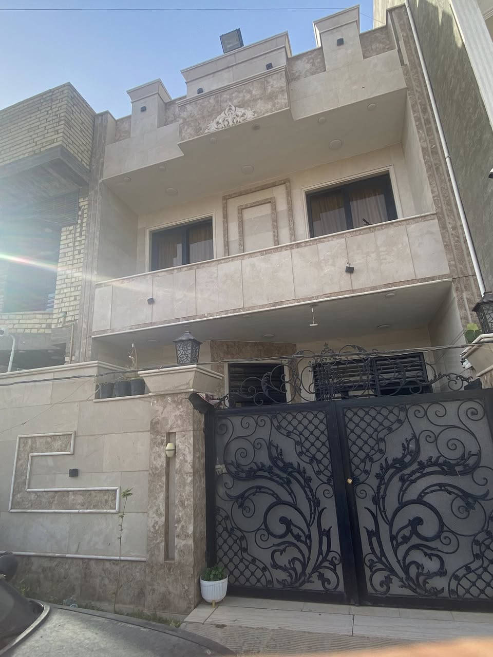 السلام عليكم بيت للبيع في منطقة كفائات السيدية مساحه 125 واجه6 وربع للاستفسار الاتصال على الرقم ***********
