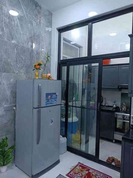 للبيع 
دار ١٠٠متر طابقين حي الميلاد قطاع ٢٧ يحتوي على ثلاثة غرف بناء٢٠٢٥ مطلوب أسكان ٥٦مليون  
للاتصال***********
