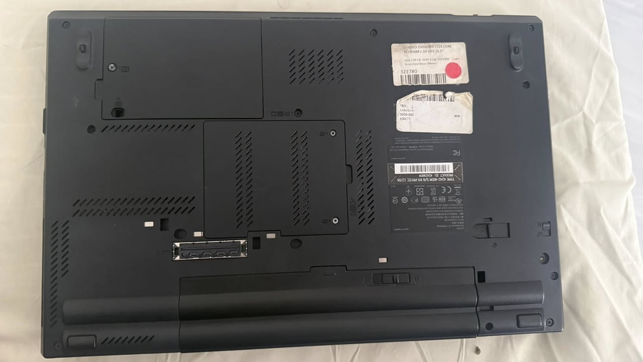 للبيع لابتوب بحالة جيدة
المواصفات:  
• المعالج: Intel Core i5 2.50GHz  
• الرام: 6GB  
• النظام: Windows 10 Pro  
• مناسب للدراسة والتصفح وبرامج الأوفيس  
• الجهاز نظيف ويشتغل بدون مشاكل  

السعر:١٣٠  وبي مجال

الموقع: بغداد التاجيات  
للاستفسار مراسلة خاص.


**إذا كنت صاحب هذا الإعلان وتريد حذفه لأي سبب، رجاءا أرسل رسالة إلى الدعم الفني**