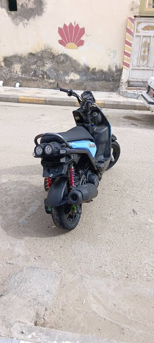 السلام عليكم ورحمة سكنس جبلي لون مميز بحري🌊

مكفوله من مكينه من كهربائيات من كفر ختم واحد من وصل من كلشي جاهزه ما مبدل بيه برغي عدا الدبل الخلفي اصلي حاويه طالعه قبل رمضان اقل شهر سعر 1400 وبيه مجال وذا مراوس بوليس فله نضيف وينطي فرق ناصريه مركز ***********
