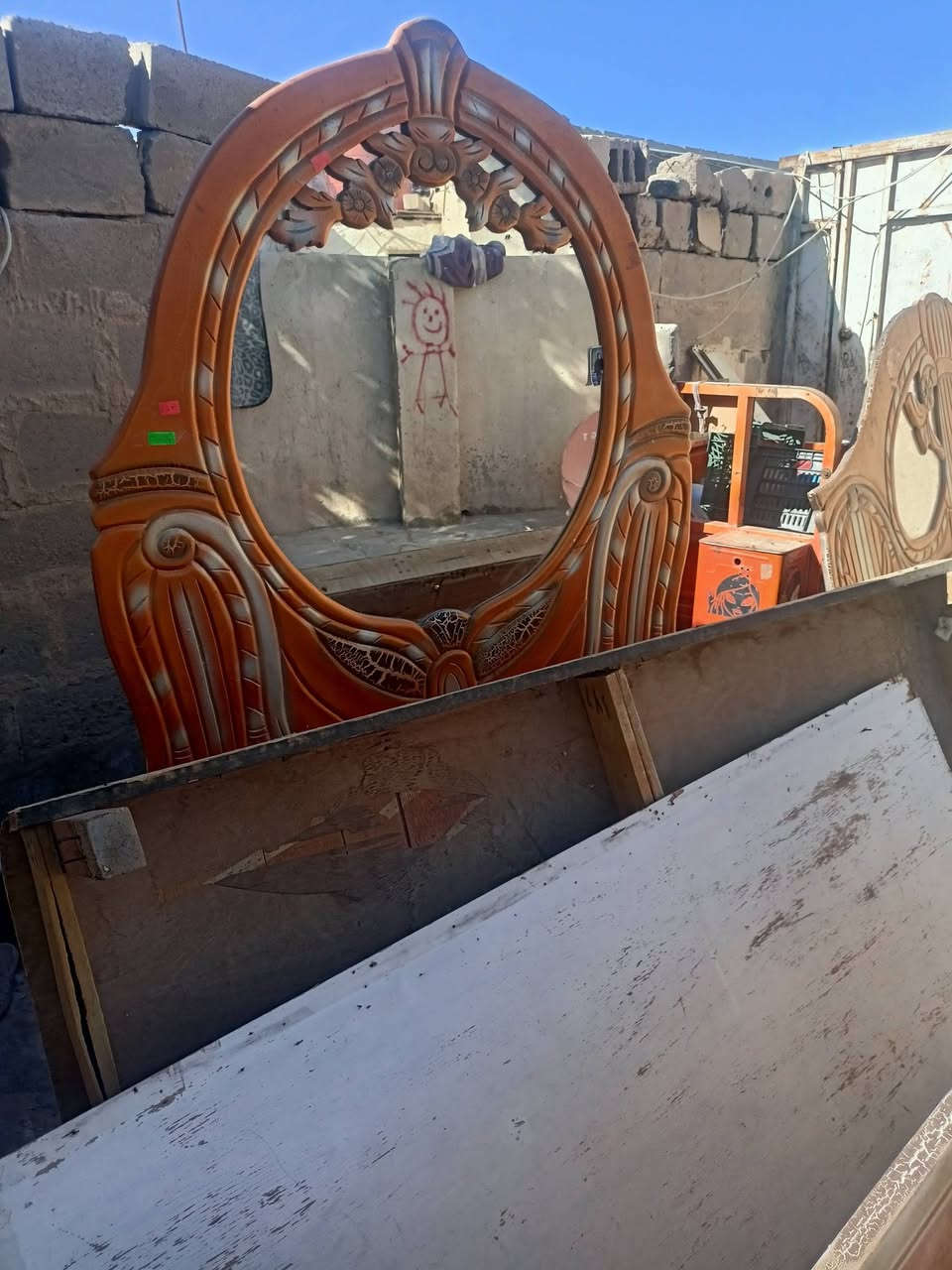 السلام عليكم قرفه كويتيه لبيع سعر مناسب 325 وبيها مجال قليل مكان سفوان ***********
