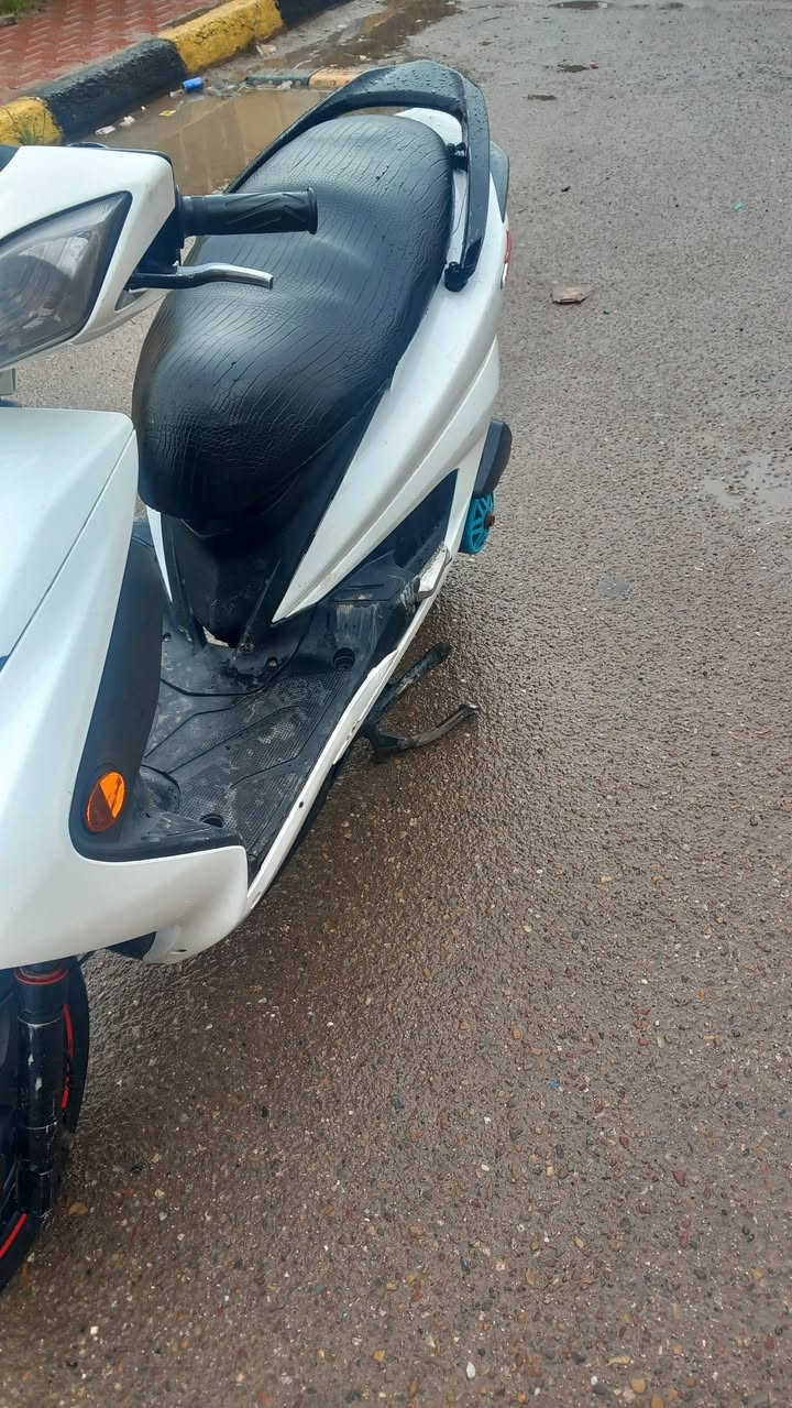 دراجه خير من الله شلعته
بوشه 58 
كلاجات رياضيه  / خلافي دوش / امامي MF نقصه بس مروحه 
 صدر ياضي

كهربائيات كله شغاله 
 كفره كامل نضيف  شوفت عينك
 نقوصات دراجه 1 طلاعه وحده 2 جاملغ داخلي وخارجي فقط 3  امامي موجود  (سعر دراجه  850 بيه مجال قليل ) مكاني الشعب


**إذا كنت صاحب هذا الإعلان وتريد حذفه لأي سبب، رجاءا أرسل رسالة إلى الدعم الفني**