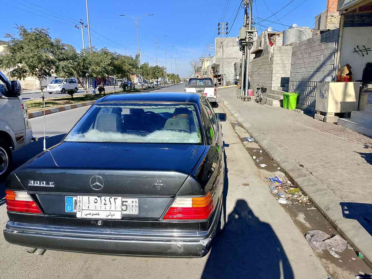 مارسدس للبيع كامل مواصفات موديل 92 تخم تاير مكينه كير بطه مابيها اي شي نقص سياره  تحويل مكان ديالى جلولاء السعر 60 الاستفسار على رقم:***********
