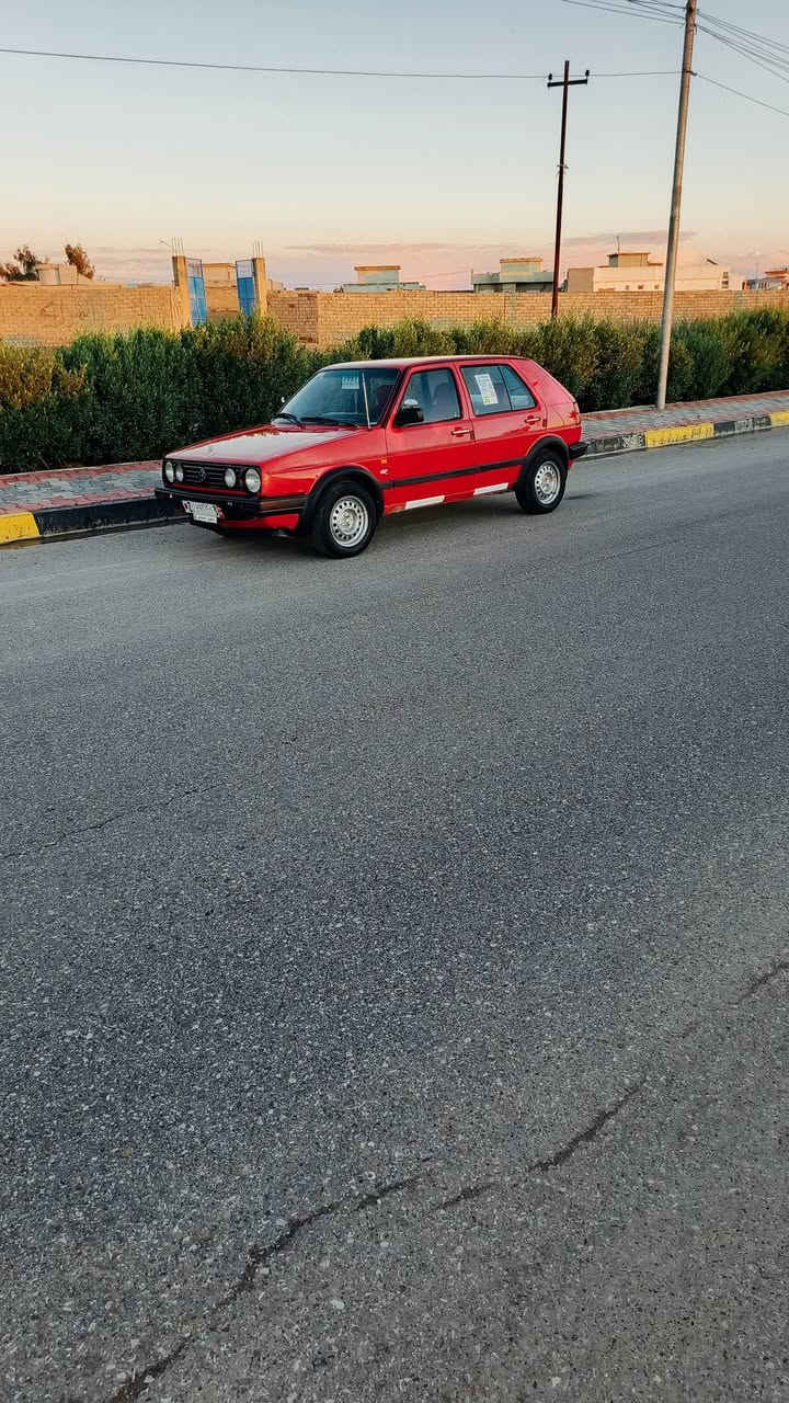 كولف موديل 91 رقم ألماني سنوية عظم شرط تحويل فقط
 كابون بنزين   ⛽
 محرك 0,8وكير شرط 💪 
سيارة وضع شركة بدون صبغ👌
مكان سيارة موصل 🚗
***********
***********
