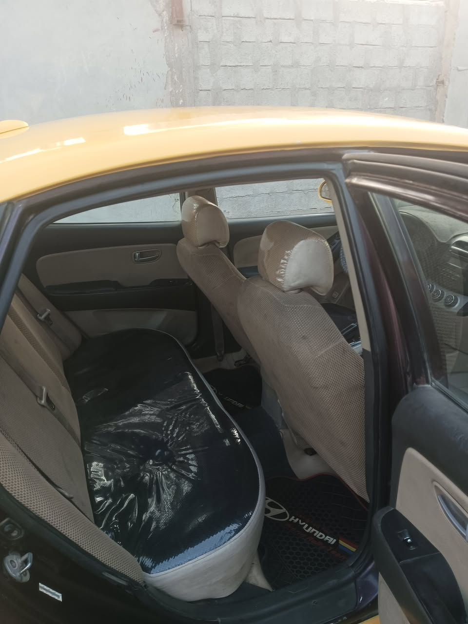 السلام عليكم النترا  موديل 8 وارد امريكي حادثه الباب الخلفي وره الصدر  الصفحه اليمنه ليبل واحد محرك   2000 مكينه كير صدر امامي و خلفي تخم تاير خير من الله السياره بسمي هيئه و غرامات مصفره مشروع وطني مكاني بغداد  اليوسفيه السعر 87 و بيه مجال ***********
