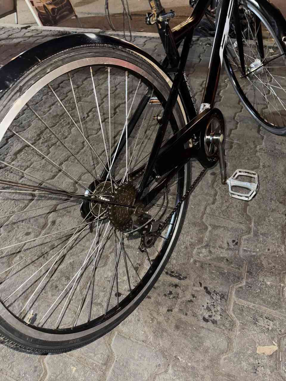 🔹بايسكل حجم ٢٧ للبيع 🔹
نظافته كدامكم مثل ما تشوفون

• بي كير وبي بطيخة داينمو حساس

• التايرات بلادية مال البايسكل

• البايسكل موجود بالكاظمية وتوصيل موجود

• سعرة ٩٠ الف 

• للاستفسار اكثر الاتصال 

***********
