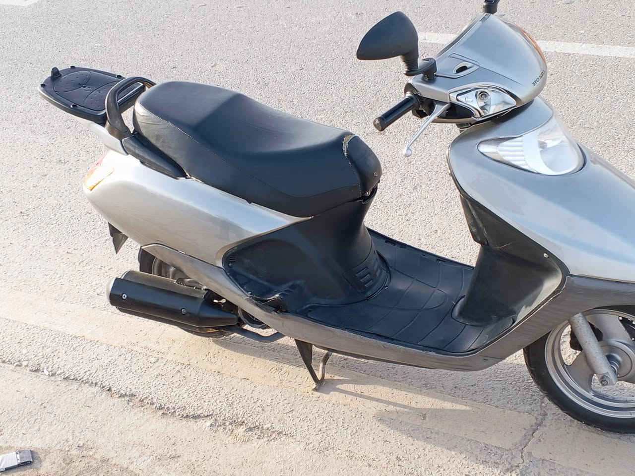 سلام عليكم دراجه سبيسي ياباني  مفتوحه رايمر مره وحده كهربائيات كله شغاله  سعر 800 وبيه مجال


**إذا كنت صاحب هذا الإعلان وتريد حذفه لأي سبب، رجاءا أرسل رسالة إلى الدعم الفني**