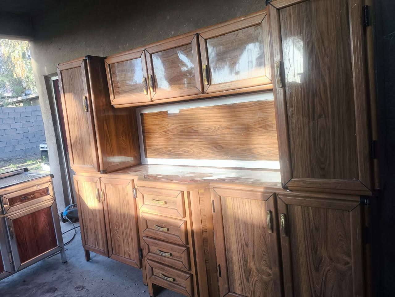 كاونتر 3 قطع مترين تسكام نضيف جداً سعره 350 
كاونتر 3قطع صاجي مترين ونص وسنكي مترين حوضين سعره280
سنك تسكام حوضين مترين سعره100
المكان بابل الحصوة *********** واتساب
