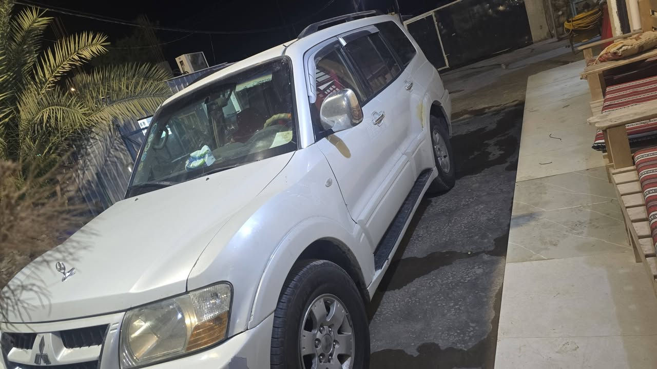 باجيرو موديل ٥كير ومحرك وتبريد وحداديه جيده وجاهزه تخم تاير ستوني شاده شاشه وكامره رقمها بغداد انكليزي مراوس برانج  هم ترهم قطعتين صبغ بس *********** مكاني نجف
