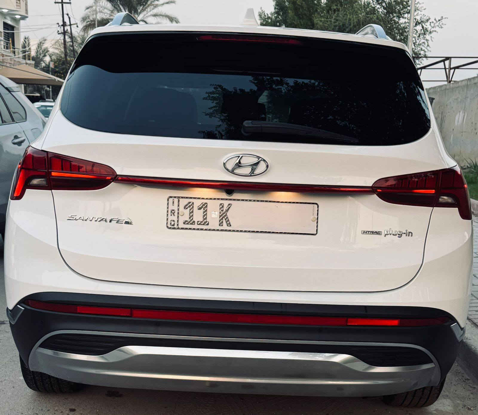 سنتافي plugin hybrid 
موديل ٢٠٢٣ وارد امريكي 
ممشى: ٣٥ الف ميل
المواصفات: لمتد فول مواصفات 
سنوية جديدة باسمي تحويل ثاني يوم
كير و محرك و هايبرد افحص وين ميعجبك
ضرر السيارة بابين اليسار و مبدل نفس اللون مطابق ١٠٠٪؜ و صبغ بالدوسة بسيط
رقم صاحب سيارة ***********
