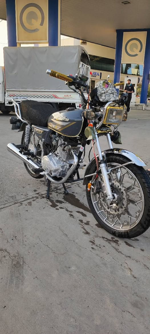 دراجه للبيع
نامي برو 
موديل 25
محرك 150
مابي اي شي 
 منافيس موجود 
680 ومجال للشراي


**إذا كنت صاحب هذا الإعلان وتريد حذفه لأي سبب، رجاءا أرسل رسالة إلى الدعم الفني**