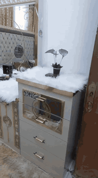 غرفة تركيه درجة أولى أخت جديدة استعمال قليل السعر مليون وتسعميه بيه مجال رقم الهاتف *********** بغداد الطارميه
