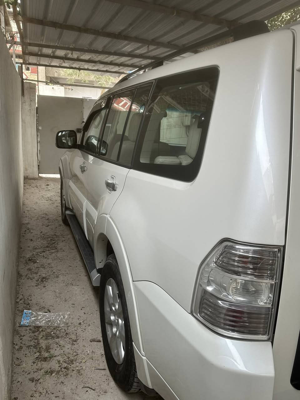 للبيع باجيرو ٢٠١٤ حبتور رقم مميز فول مواصفات حجم المحرك ٣٥٠٠ المكان بغداد الكرخ للاستفسار ***********
