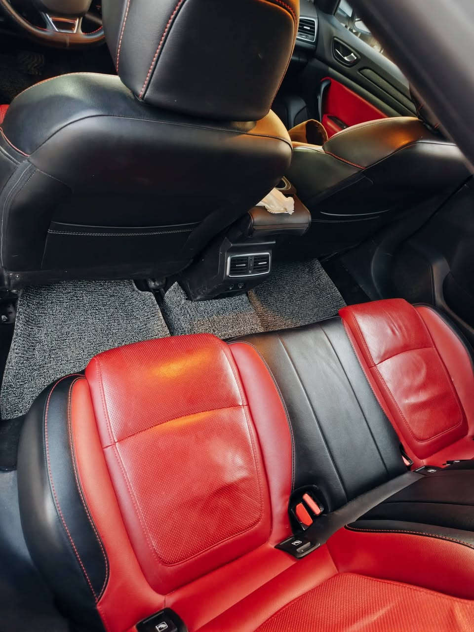 رينو ميكان  للبيع كامل مواصفات عدا الفتحة 2023 ماشيه 66 الف رقم أربيل. مكاني بغداد. ***********
