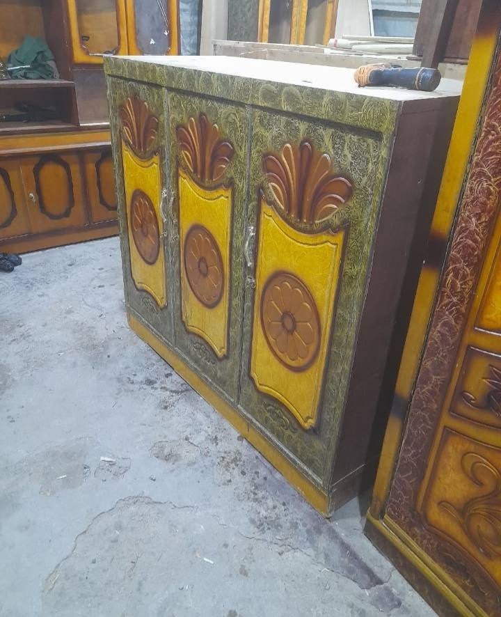 سلام عليكم اخوان كنتور لبيع معه ميز معه زاويه معه جرابي كلمن وسعره يريد يراسلني خاص وني بل خدمه ويضن اشتري غرف نوم مستخدمه مكاني رميثه  توصيل موجود للمحافظه ورقمي لتواصل ***********
