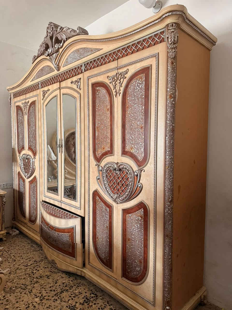 للبيع كاملة اي نقص مابيها كاملة ونظيفة  سعرها خاص مكانها دوانية مركز


**إذا كنت صاحب هذا الإعلان وتريد حذفه لأي سبب، رجاءا أرسل رسالة إلى الدعم الفني**