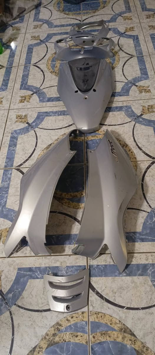 للبيع كفرات عدد ( 2  ) اكزز تريت اصلي والثاني مال بريز لايت ناصي تايوان الشراي يتصل
او واتس اب 
***********

