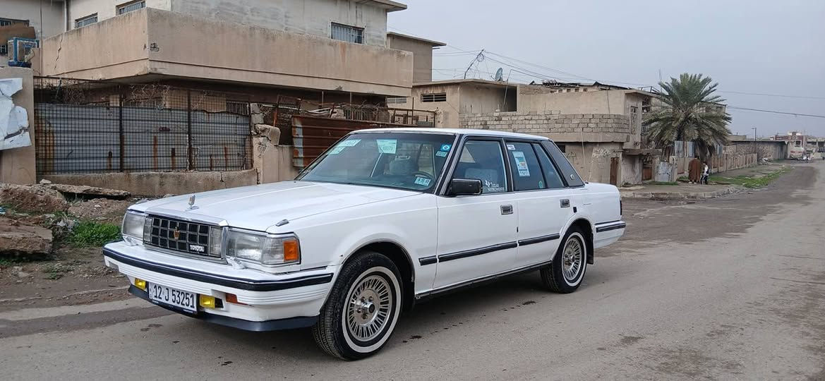 السلام عليكم سياره سوبر موديل 1986 صبغ عام جمالية محرك كير شرط التحويل اني بسمي طخم جديد طخم تواير جديد لايتات جديد وايرمنيا شغاله داخل نظيف طخم جديد هزه جديدة
شاشه طخم سماعات 
مكان السيارة الموصل الجانب الايمن 
السعر43 وبيها مجال 
***********
***********
