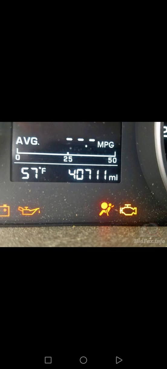 النترا 2017 وارد امريكي. محرك گير شرط. ماشيه 90 تبريدها بشرط ثلج سياره جاهزه مابيها نقص  وضررها موضح بالصوره ( سرقه)  باب +جاملغ.
  *********** 
اسيا ماعندي وذا حبيت تستفسر اكثر  طب خاص وتدلل
