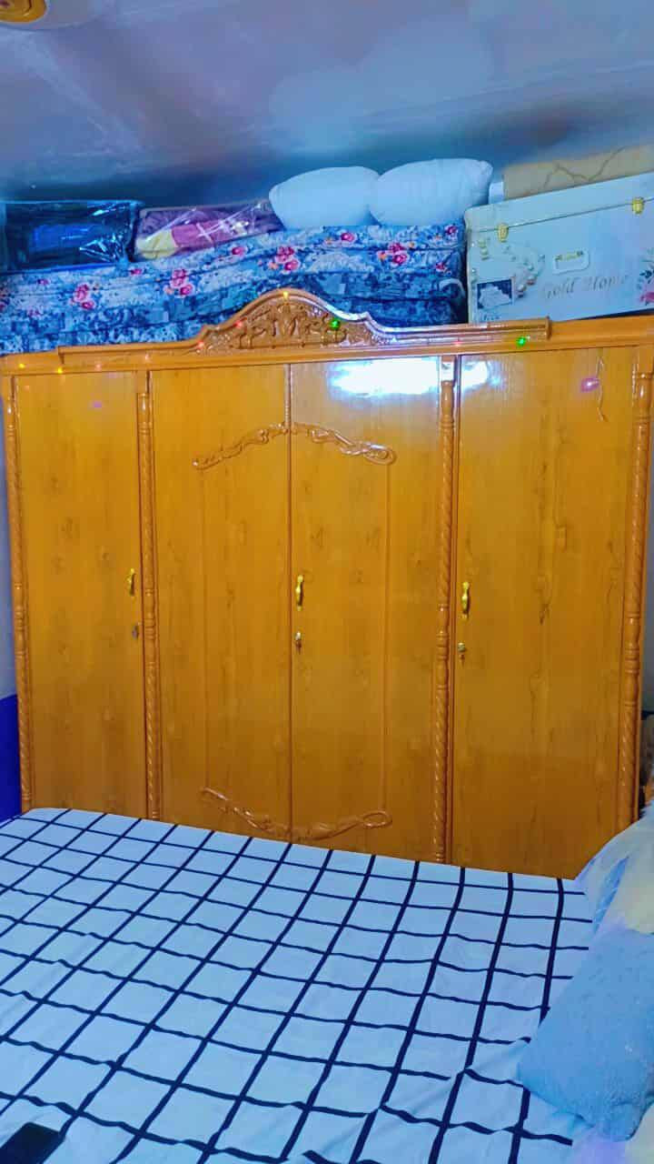 سلام عليكم غرفه خشاب للبيع الغرفه كلش نضيفه  تعال  وشوفهه وكلبهه سعر /مليون وميه /وبيهه مجال مكان الغرفه نجف شارع حنون قرب طالب ابو كبده تواصل ***********
