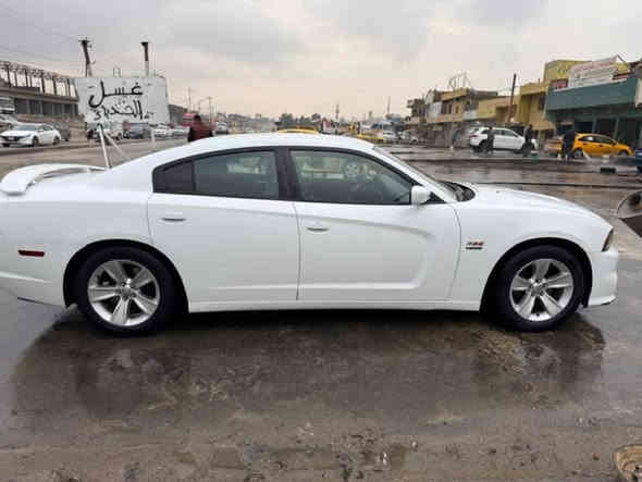 السلام عليكم للبيع دودج تشارجر بها قطعتين مكلف بالنشر 2012 بيها بوند وكامل بدون دواخل سياره حيل حلوه رقم نينوى  بيها صبغ قطعتين بدون دواخل بوند وشاملغ جير مكينه اكسن كله شرط السعر سعر 160 وبيها مجال شيء بسيط كاربون***********
