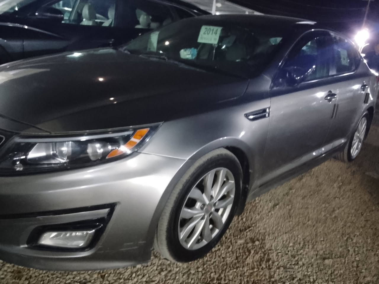 السلام عليكم اخوان 
كيا اوبتيما موديل 2014 فوللل مواصفات حداديه خير من الله قطعتين صبغ فقطط بدون جكه داخل السياره أحله من الصور كير ومحرك كفاله كشانه كهرباء بصمه تبريد السعر123 وبيه مجال قليل حك جيتك للاستفسار *********** مراوس حسب القناعه 🤍
