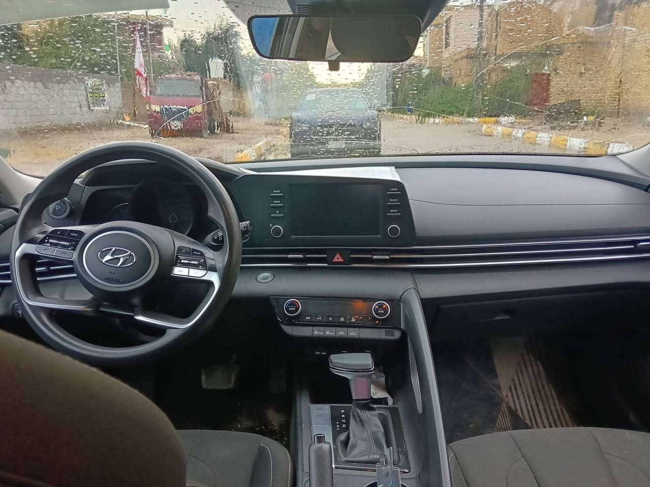 سلام عليكم
لانترا 23/امريكي 
مكينه وكير كفاله تبريد خير من الله سياره ليبر واحد 
مكينه 2000دوش كير ايتي 
الاستفسار اكثر 
***********
