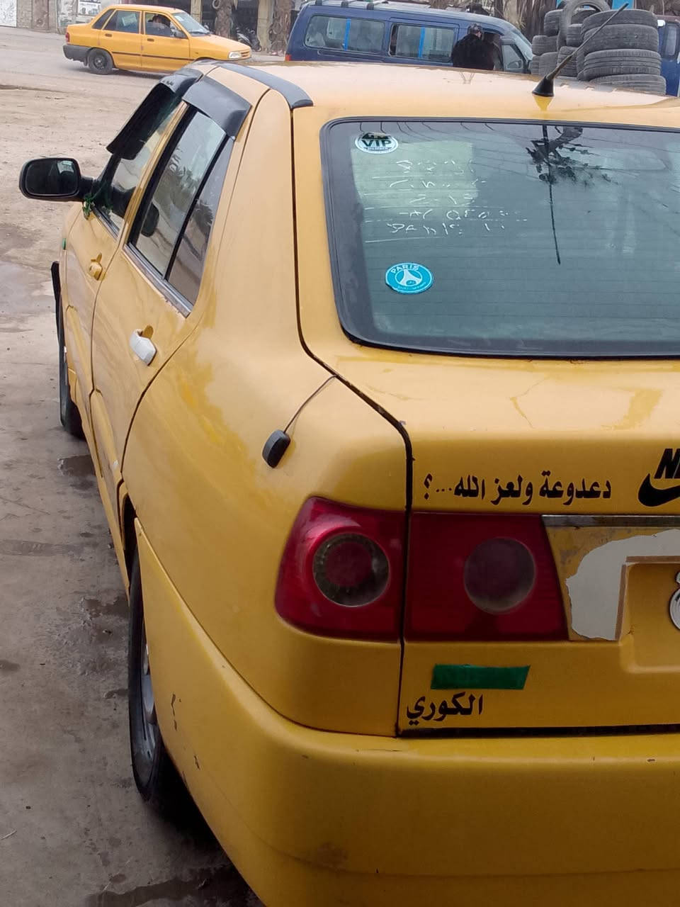 السلام عليكم شيري كوين موديل 2010 للبيع سيارة حلوة نصبتها ومكينة بيها خيط بخار قليل كير مابي شي سنوية ال 27 رقم بغداد راعيها موجود يريد مداور أبيعك كوم حديد اقراء منشور وتعال خاص وتدلل المكان الديوانية سعرها 15$ (***********)
