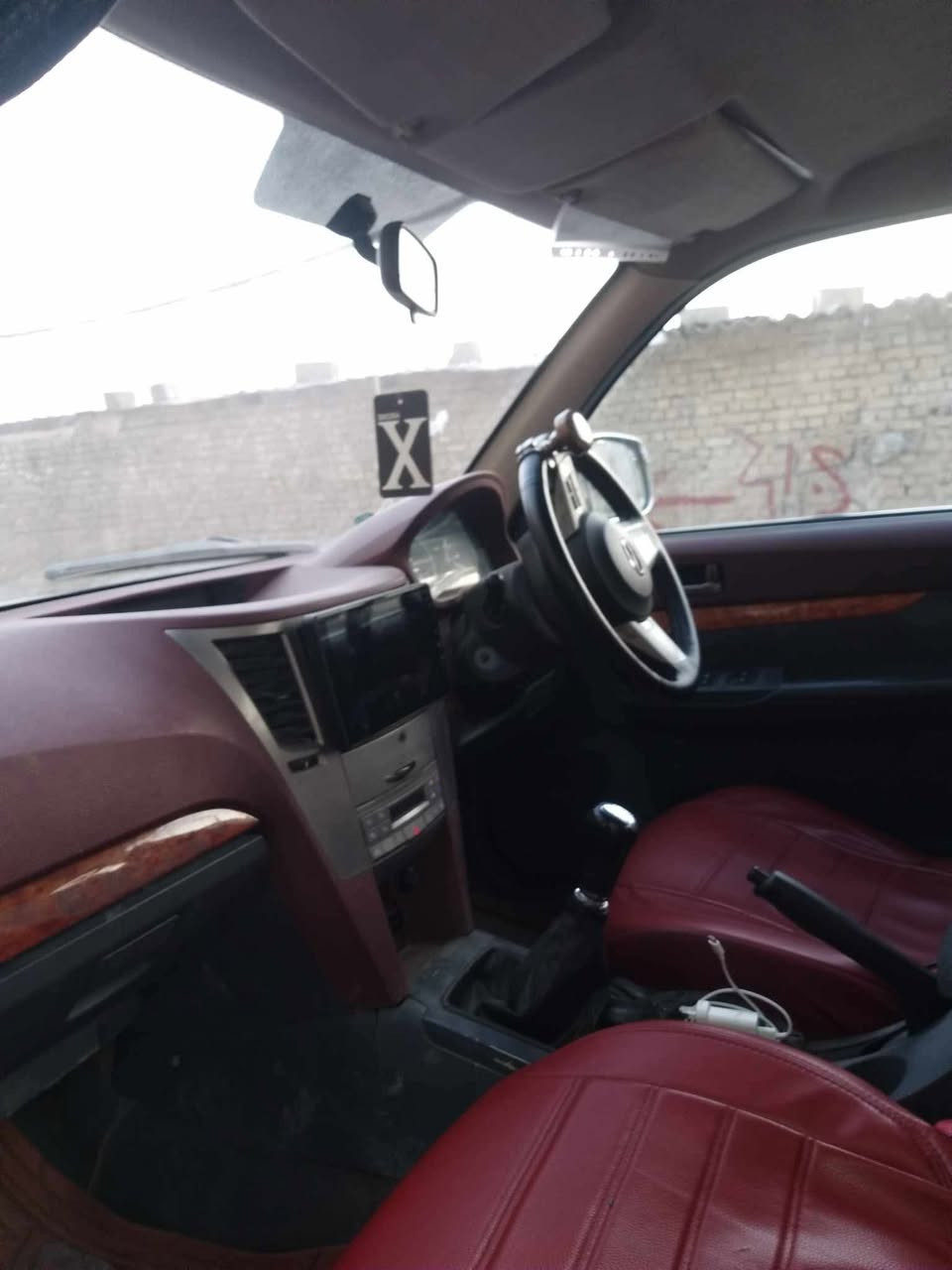 بيك أب تايكر  موديل ١٨ بغداد باسمي مكفولة كلشي بيها شغال سنوية ٢٨ محركها ٢٤٠٠ مسيوبيشي مكفول موجودة في بغداد السعر المطلوب ٨٧ ورقة للاتصال ***********  موجود واتساب
