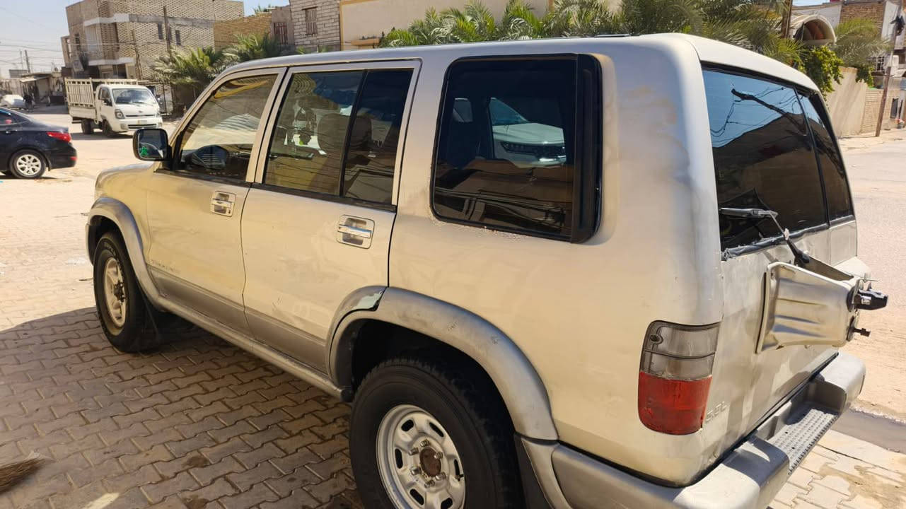 السلام عليكم
...
من رخصت الادمنيه
... 
... 
اسوزه تروبر ستيشن 2001للبيع

محرك بلاد لا تبخير لا تنقيص
كير عادي
تخم تاير امامي جديد
بدون صبغ عل بلاد
تبريد شغال بس دكمه مالته عطلأنه
وستيرن بي شوي ثكل
باقي سياره جاهزه وخير من الله 
السياه احله من الصوره
حداديه 50%
سياره نمره سليمانيه 
مكانها الحالي نجف
المالك بغداد
شرط التحويل 
السعر 55 $ وبيها مجال 
ترهم مراوس حسب القناعه ***********

