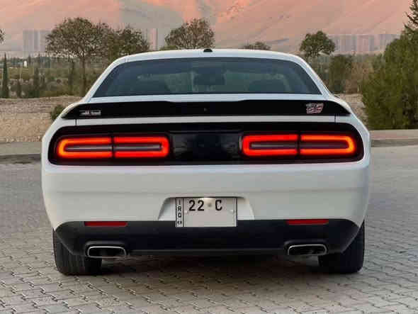 🤍من رخصة الادمن المحترم🤍
••••
النوع : دوج جالنجر مواصفات GT 
بلاك توب  

الموديل : 2021

محرك : 6 سلندر 3600

اللوحة : اربيل بأسمي  تحويل او وكالة شتريد حاضر
سنوية جديدة الحد 2028 جديدة 
هزة جديدة 
___________________________

الــمــواصــفـــات :

GT
محرك 6 سلندر 3600
شفتات ستيرن 
حساسات خلفية 
دبلات SRT بلاد
شاشة وسط للتحكم 
تحكم ستيرن جهتين
تبريد قطعتين
كشن السائق كهرباء
مرايات هيتر
 بصمة ابواب
بصمة تشغيل
منافذ USB امامي خلفي
كامرا خلفية
نظام SPORT 
ويل 20
 

ماشيه 49 الف  

⭕️ الضرر :  كلش بسيط فقط خشم البونيد و الجاملغ اثرها الجاملغ و البونيد صبغ صار و شويه من الباب شي بسيط 

بدون دواخل بدون شواصي بدلون لغود كلها بشرط

  وبيها طعجة بسيطة ترجع عالبارد

⭕️ يعني صبغ فقط قطعتين و شوية
 

بشرط الفحص انطيها ( السونار ) 
 وين ميعجبك افحصها

•
•
السيارة كلش حلوه و نظيفة مناقصها دينار 
تجي تشغل و تطلع 

 و السيارة بالحقيقه بعد احلى من الصور 
_________________________

گير و محرك كله  بشرط برغي ممفتوح منة 

مكان السياره بغداد و سليمانية 

السعر عالخاص لو اتصل و تدلل 
***********
