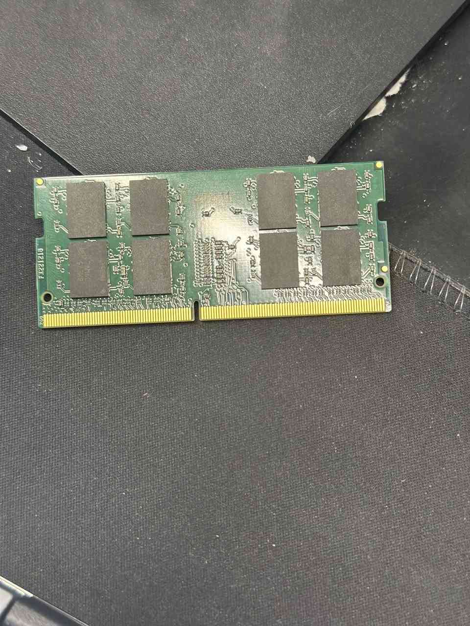 رام DDR4 

مال لابتوب 

16GB 

قطعه وحده


**إذا كنت صاحب هذا الإعلان وتريد حذفه لأي سبب، رجاءا أرسل رسالة إلى الدعم الفني**