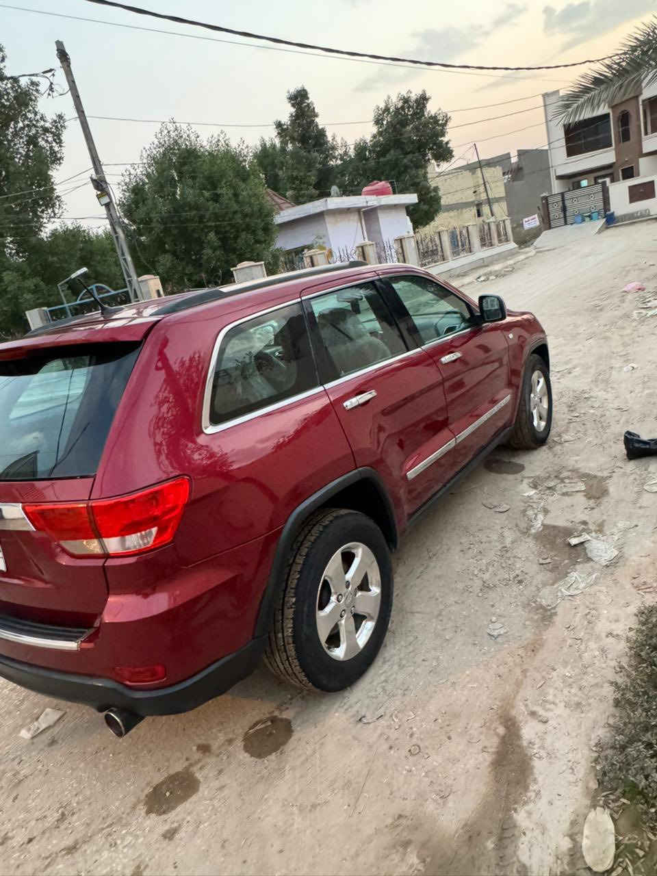 جيب لاريدو 
موديل 2013 خليجي وكاله المنصور فورويل 4×4 
بيها طخه في الجاملغ الايمن 
ماشية 200 كم قابل لزيادة
السيارة عليهة ادامة كاملة صدر امامي و خلفي
منضومة زنون
موصفات الجيب معروفه
ماوس وضعيات قيادة كشنات كهرباء 
فتحه سقفالسياره 1/1 فول 
رقم بغداد مشروع وطني
 السعر 190 بيهة مجال بسيط
متواجد فيس ***********
***********
