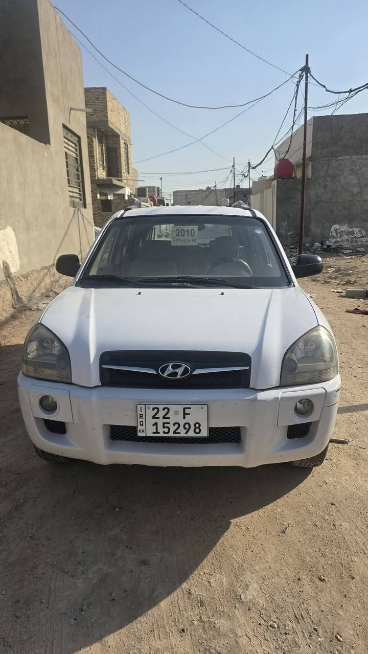 توسان مديل ٢٠١٠ كفاله عامه رقم اربيل دولي السياره جاهز مكينه كير حداديه  مابيه كل نقص  السعر١٢٠ بيه مجاب قليل استفسار ***********
0783167722
