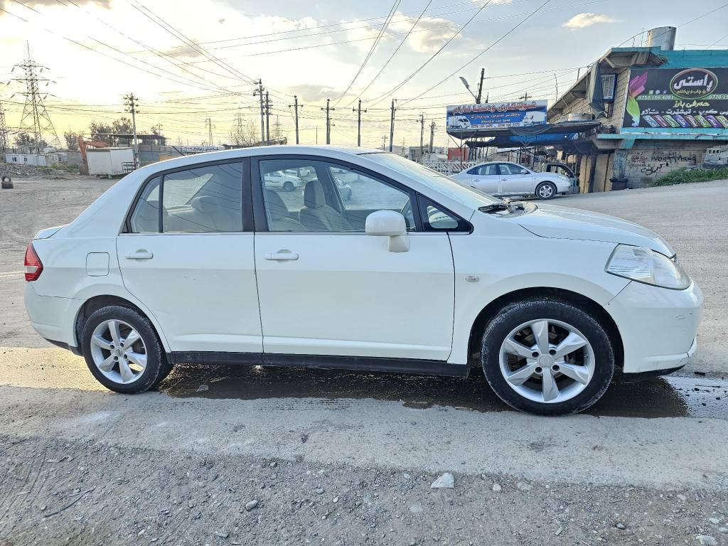 نیسان تیدا ٢٠٠٧ چوار جام کارەبا پێشوو دوای هیچ پیوەنیە لە سەر ساخی چوار پارچەی بۆیاخە ناو زەردە  تایەی تازەیە   تازە سەنەوی بە سەر چوە  ماڵی دۆستە 
٧٧ گەڵا 
شوین سیدسادق 
***********
*********** السليمانية, العراق
