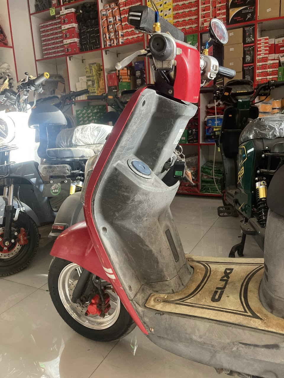 ماكس بوليس شهرين نزلت من الحاويه مراوس بسكنس لد او سكنس جبلي شرط كفر كله بلادي ومحرك بلادي وبرغي ما عايزه


**إذا كنت صاحب هذا الإعلان وتريد حذفه لأي سبب، رجاءا أرسل رسالة إلى الدعم الفني**